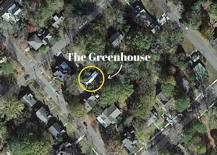 The Greenhouse Cozy Cottage- Walk To Downtown!