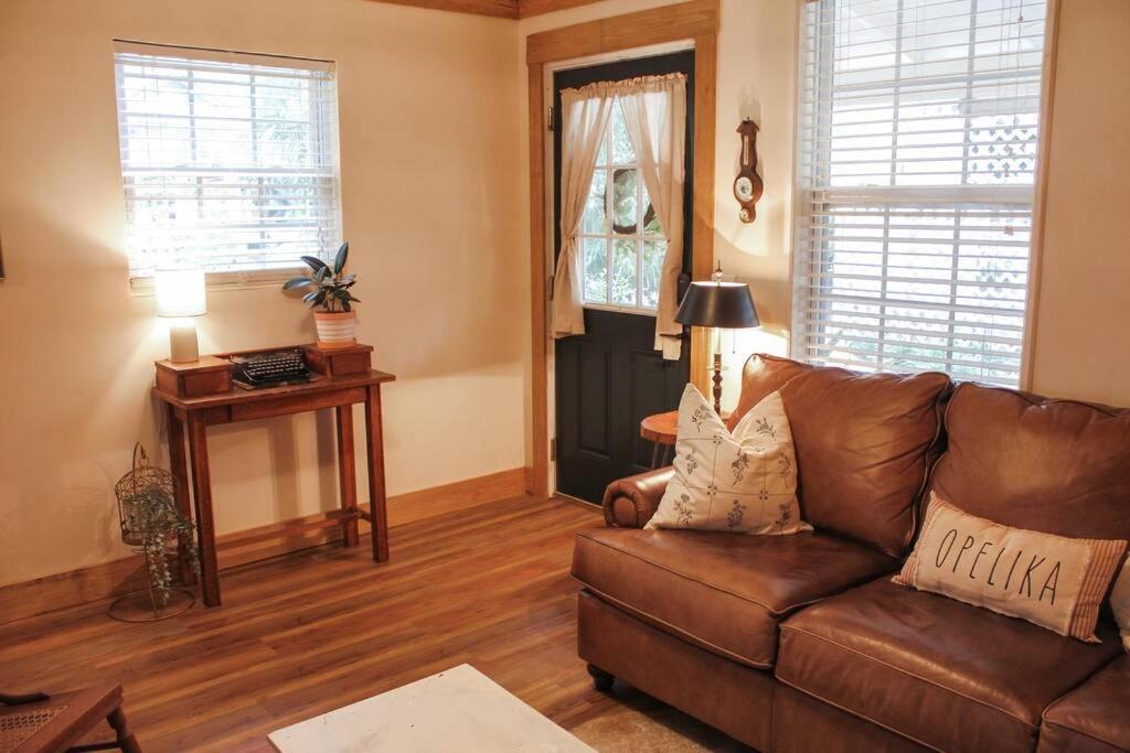 Holiday home The Greenhouse Cozy Cottage- Walk To Downtown! Opelika